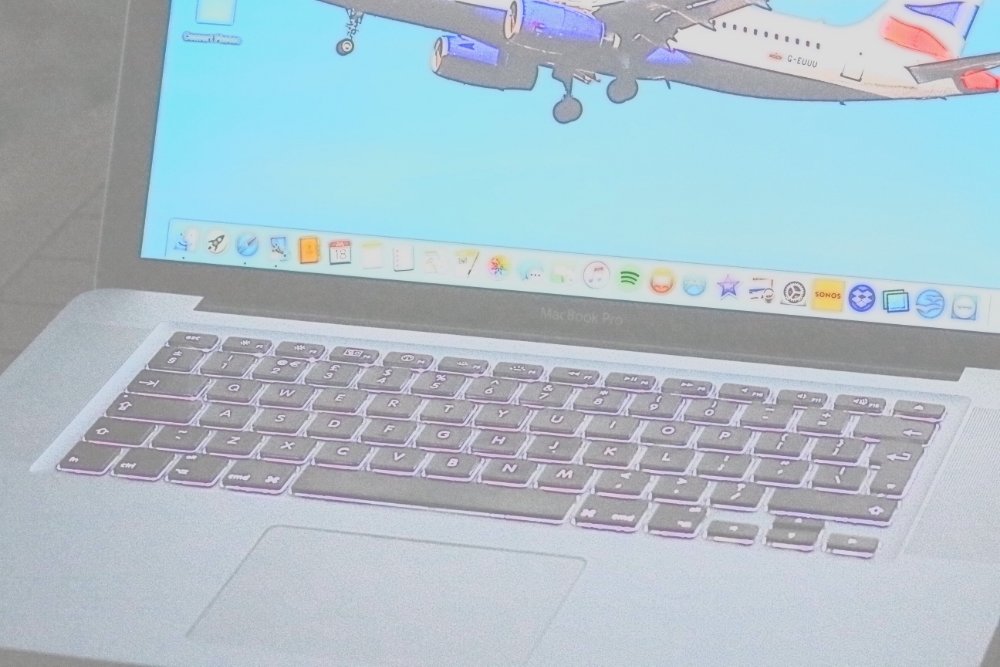 Apple MacBook Pro Laptop IT Support